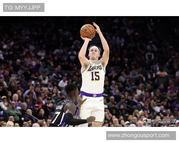 里夫斯赛季前四场狂砍143分创湖人队史第三高仅次于乔丹和科比 里夫斯赛季前四场狂砍143分创湖人队史第三高仅次于乔丹和科比