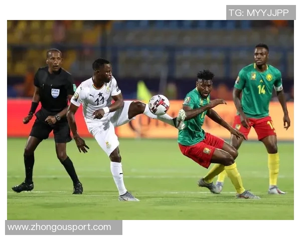 荷媒报道前进之鹰创下荷兰足坛新纪录单场更换八名球员引发热议