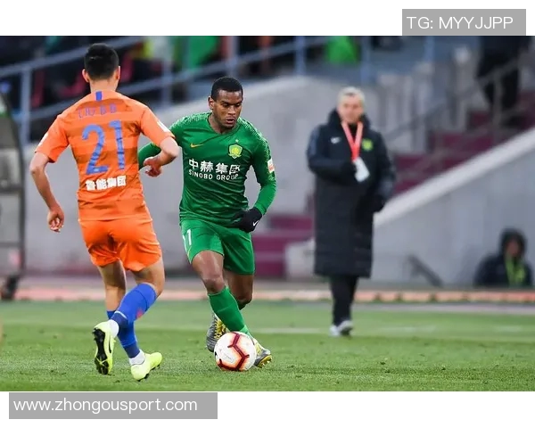 拉米罗今晨回国基本确认不再执教国安球队未来走向引发关注