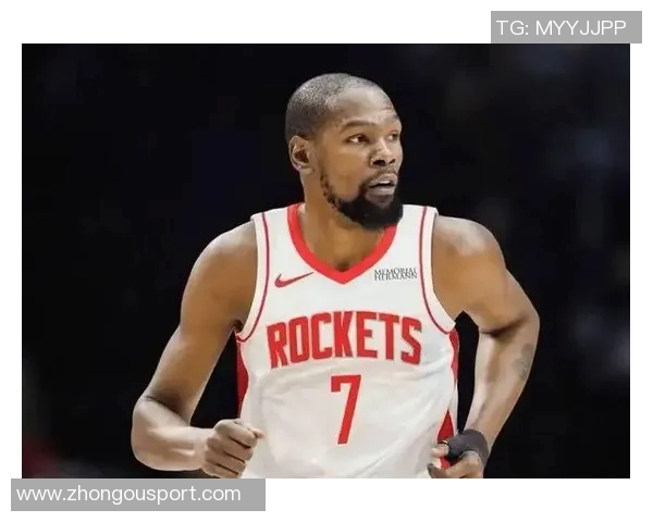 杜兰特第三节状态低迷仅得5分目前全场22分5板2帽表现分析