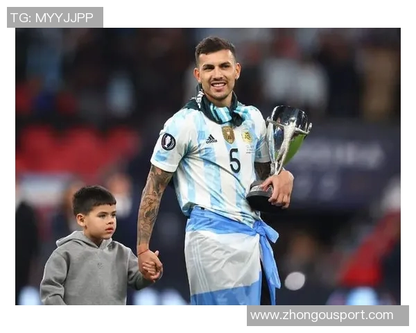 德保罗晒世界杯夺冠三周年纪念照身披球网叼雪茄感慨一切都值得