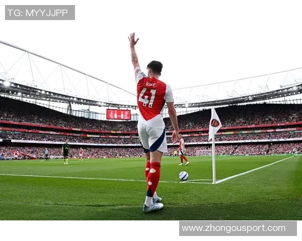 约克雷斯助攻伊萨克错失良机队友解围让人心痛