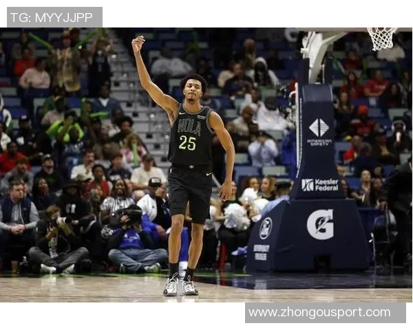 墨菲稳定发挥全场14投8中贡献20分10篮板2助攻助力球队胜利