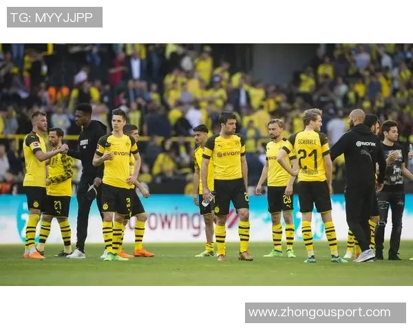 多特蒙德求购克鲁塞罗17岁边卫遭拒绝总价1200万欧元未获认可